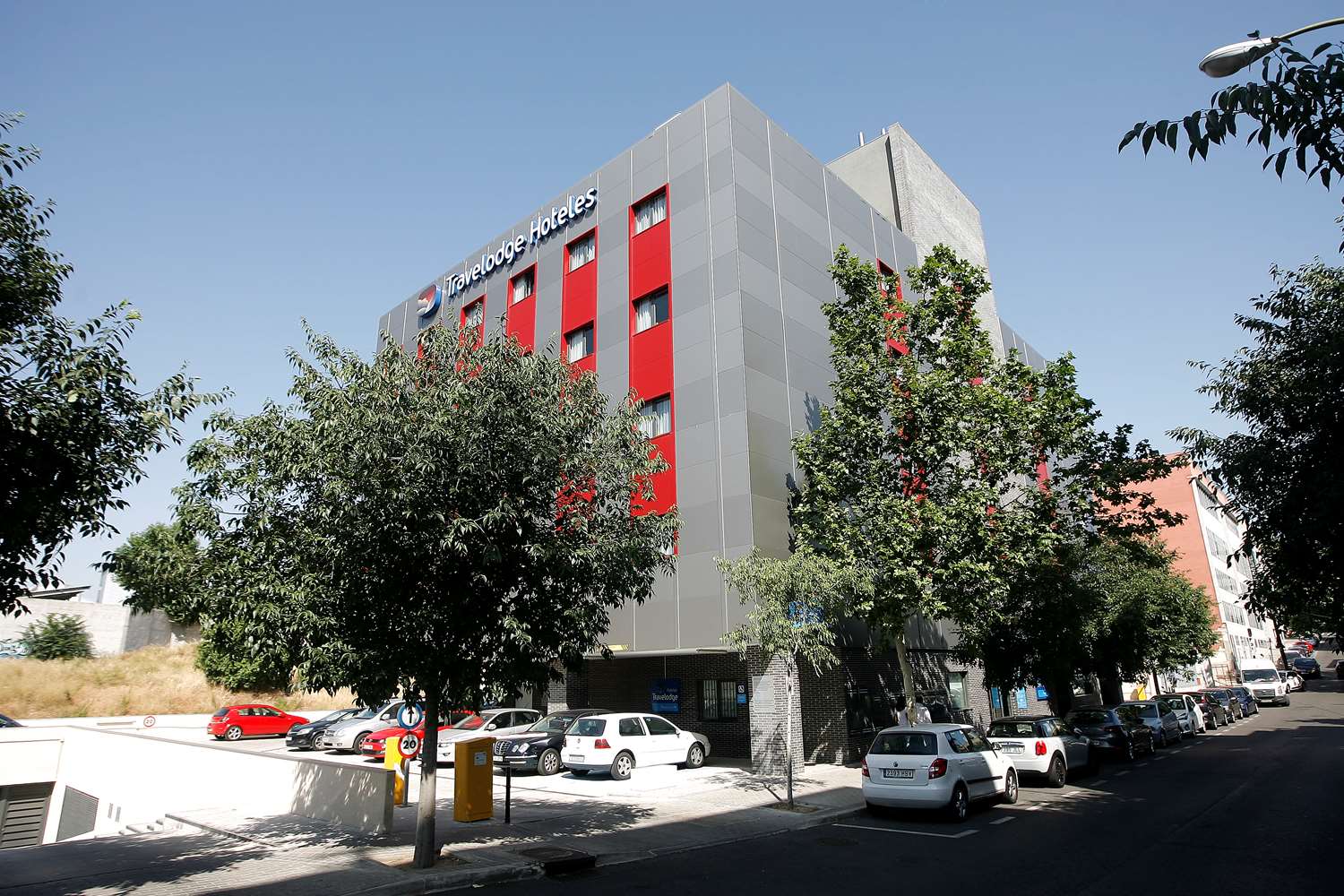 Travelodge Madrid Alcala image